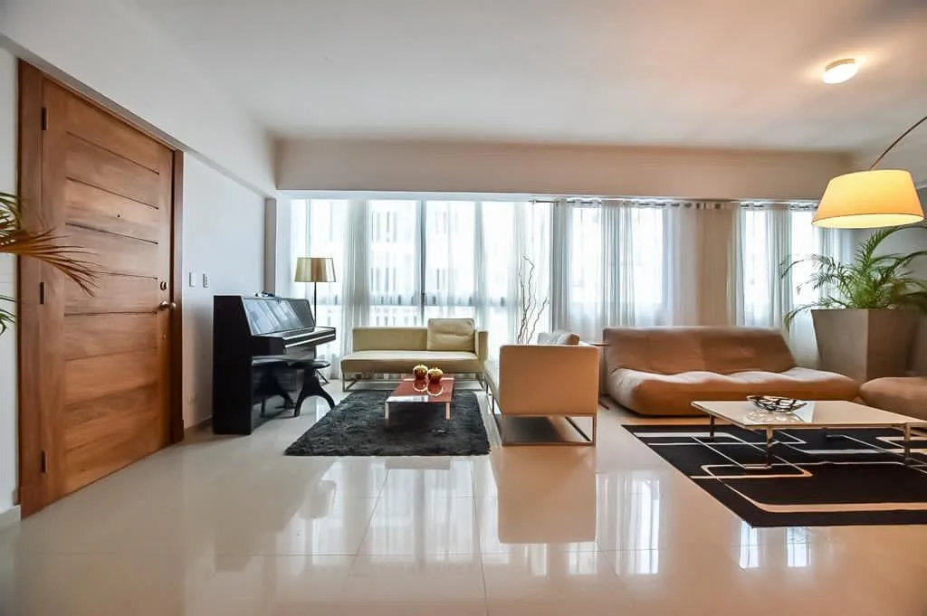 gc-inmobiliaria.com ,,